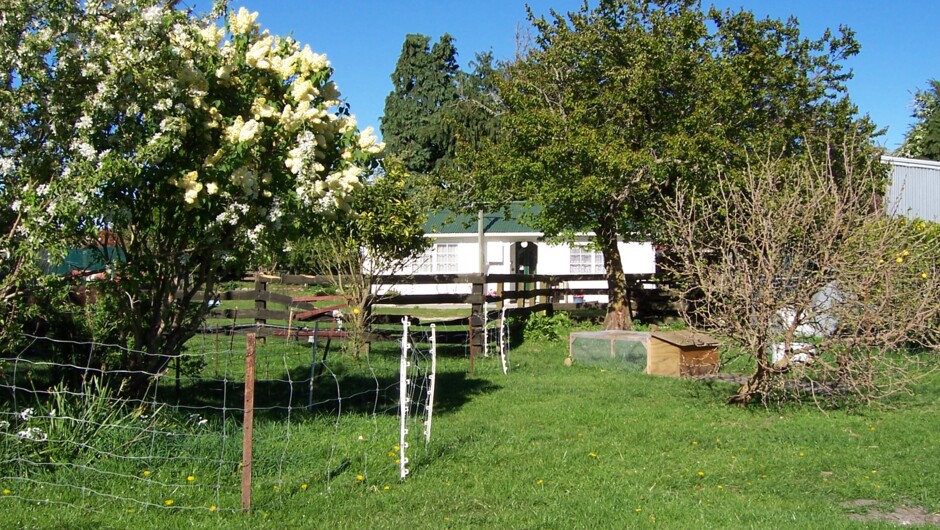 Rural location - spacious garden - Farmers Cottage - Wacky Stays, Kaikoura