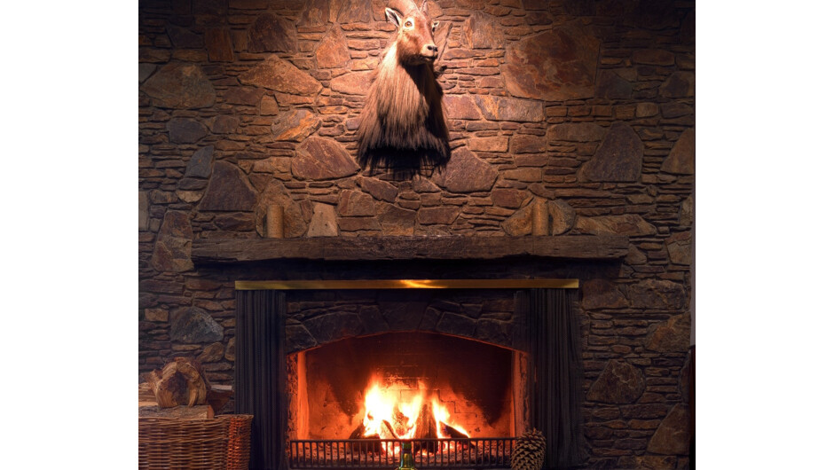 Four Seasons Restaurant &amp; Bar Fireplace