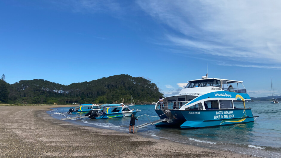 Island Getaway Vessels on Roberton Island