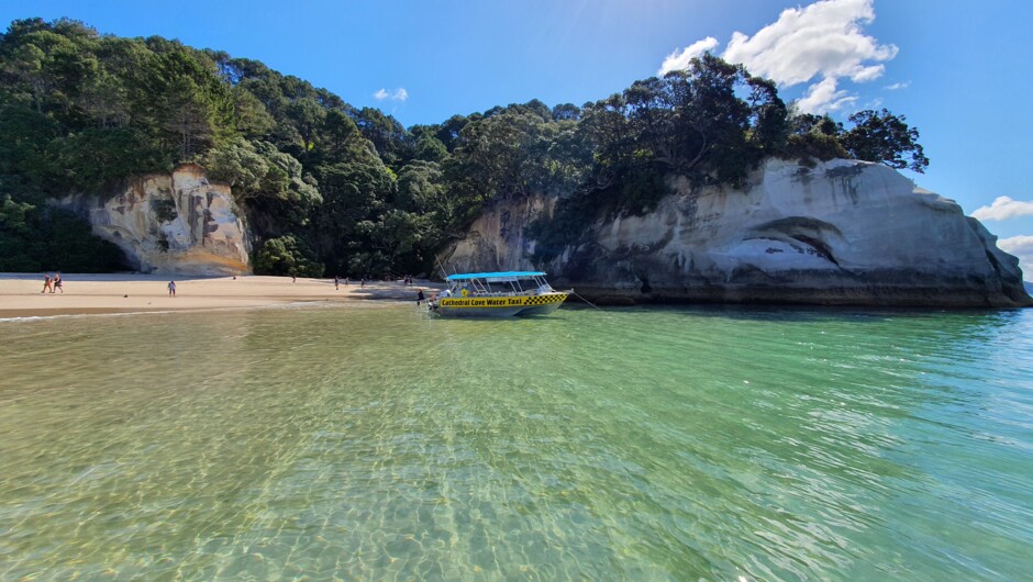 A stunning afternoon at Cathedral Cove