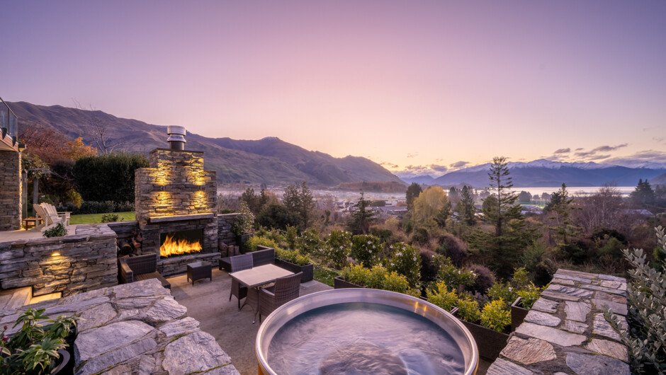 Hot tub with lake and mountain views