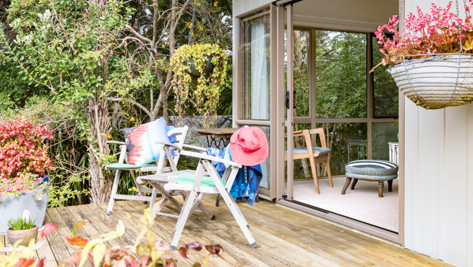 Garden Suite and deck overlooking cottage garden. BBQ and deck furniture.