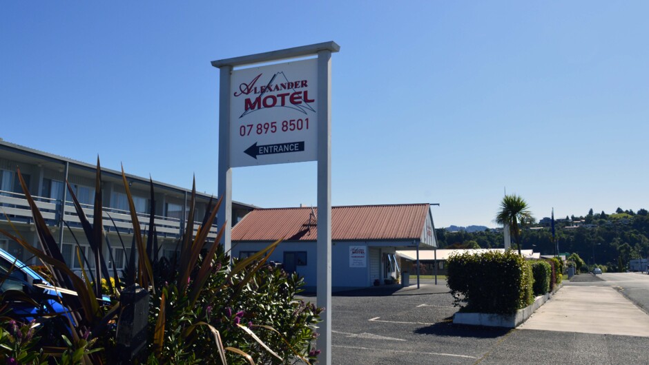 Recently refurbished for your comfort and enjoyment, Alexander Motel is in a quiet spot off the main road of Taumarunui with off-street parking &amp; electric vehicle charger. We are located at the corner of Marae and Miriama Streets, Taumarunui.