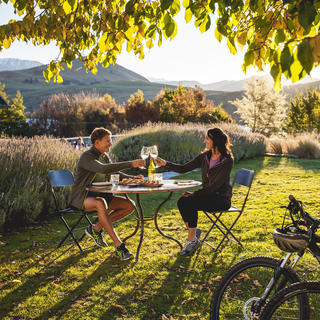 Whether it is by bike, bus, car or helicopter - there is plenty to discover among Queenstown’s many world-class wineries and vibrant town nightlife.