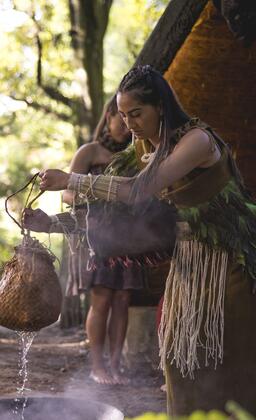 Māori cultural food experience