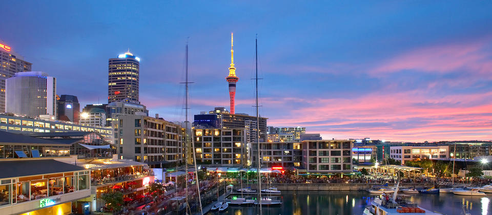 Ob Sie mit Freunden reisen, sich mit Einheimischen unterhalten oder einfach nur schöne Stunden verbringen möchten: Auckland bietet eine große Auswahl von Restaurant am Wasser.