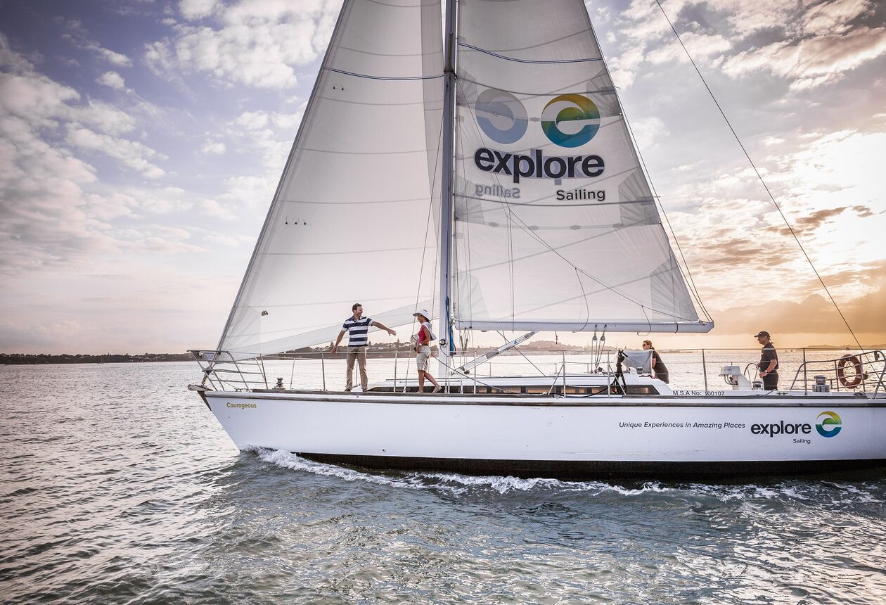 Explore the emerald islands of the Hauraki Gulf by kayak, boat or on foot; stroll the ruggedly beautiful black sand beaches of the west coast or indulge in delicious food and wine at world-class vineyards. 