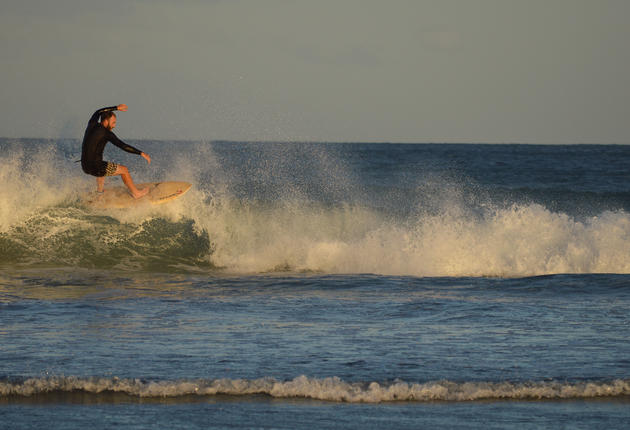 Neuseeland ist ein Paradies für Surfer. Man ist eigentlich immer nahe am Meer - und die perfekte Welle nie weit entfernt.