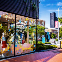 An inviting network of lanes, streets and open spaces, Britomart is a treasure trove of fashionable boutiques and quality gift shops.