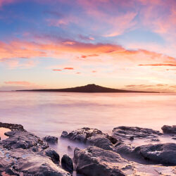 오클랜드에서 가장 최근 솟은 화산인 랑기토토 섬으로 가보자.