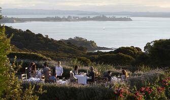 머드브릭 와이너리에서의 식사, 오클랜드 와이헤케 섬