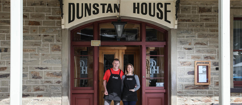 Dunstan House und Café