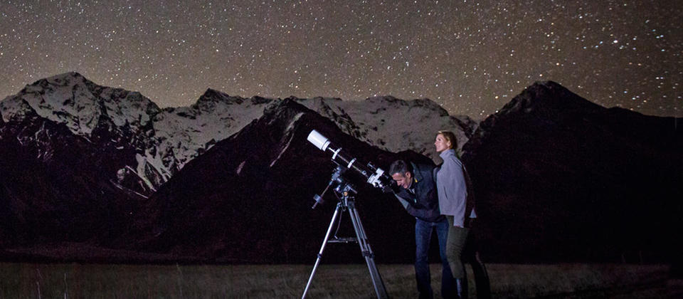 La région entourant le lac Tekapo et le mont Cook est une réserve internationale de ciel étoilé, idéale pour observer les étoiles