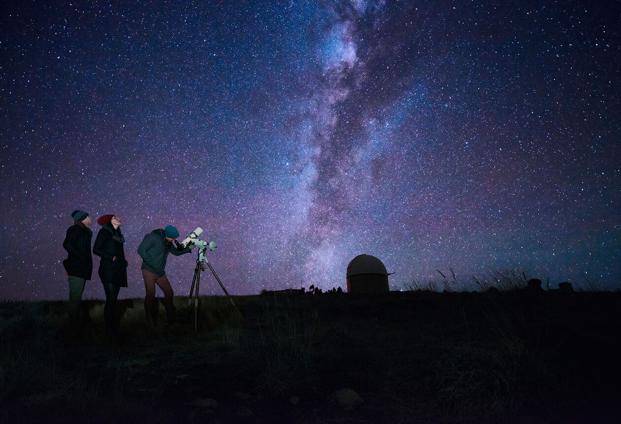 Visit Aoraki/Mount Cook National Park to get a glimpse of Mt Cook, the tallest mountain in New Zealand. See glaciers and snowy peaks set under a star-studded sky. 