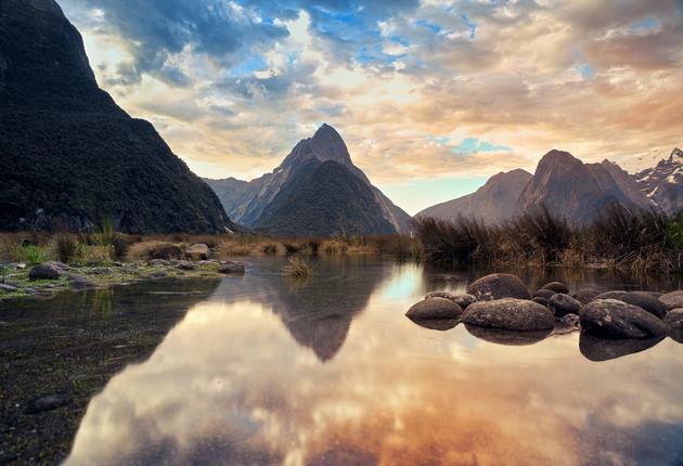 新西兰南岛拥有你能见到的最纯净的自然景观。查看值得探访的热门精选景点。