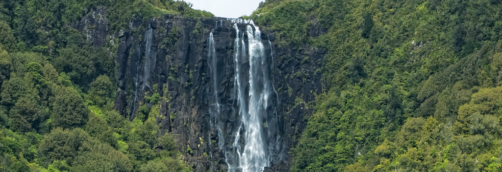 马塔马塔（Matamata）的怀里里瀑布（Wairere Falls）