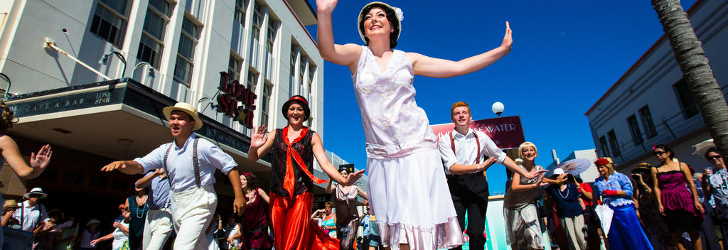 Art Deco Festival dancers