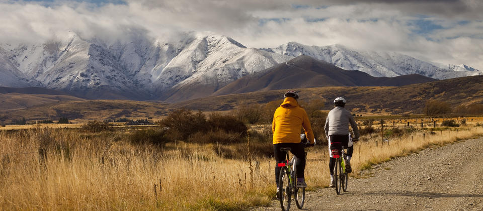 New Zealand’s original off-road cycling adventure is the Otago Central Rail Trail, a 150km journey between Middlemarch and Clyde in Central Otago.