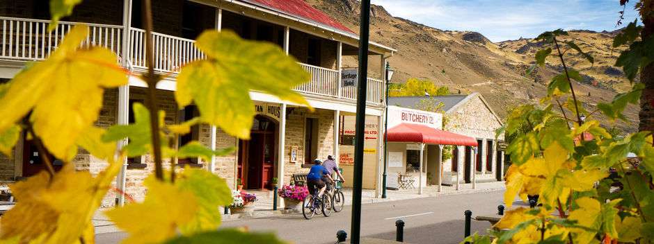 Cycling through Cylde on the Otago Central Rail Trail.