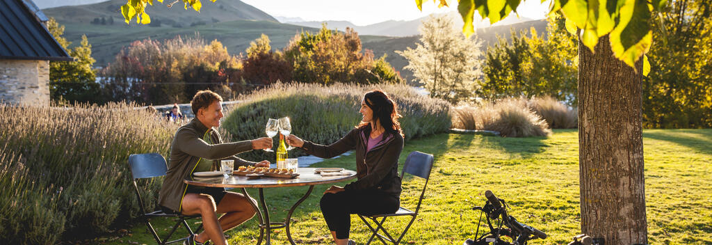 Enjoy great food and wine on the Central Otago Rail trail