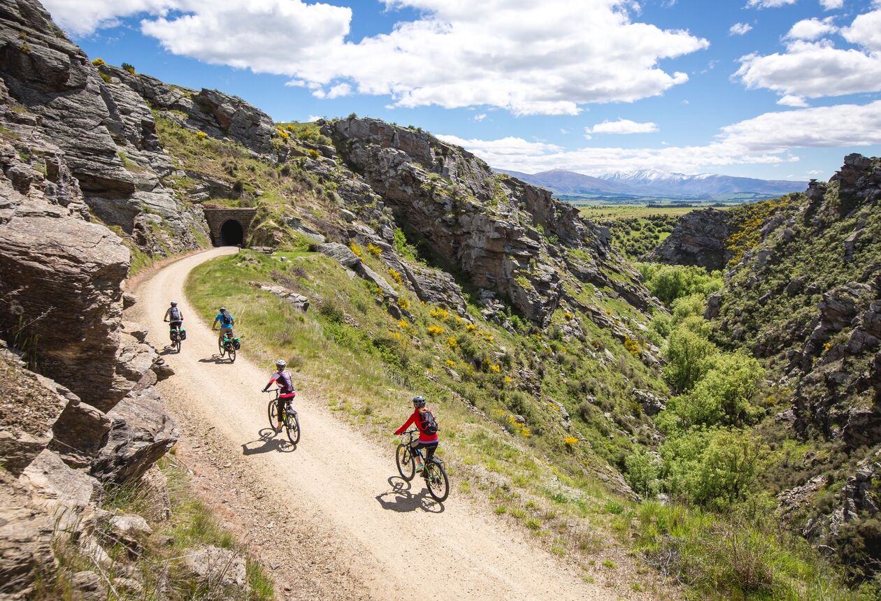 Explore New Zealand's Great Rides with these itineraries. Find out more about the best cycling trails in New Zealand.