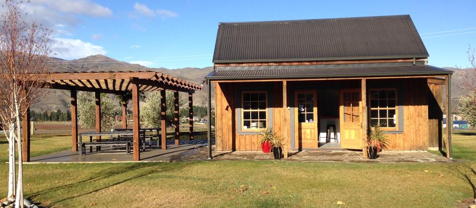 The 4 Barrels walking trail provides an easy way for wine-lovers to visit four of Central Otago’s top wine producers including Scott Base tasting room