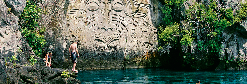 Mine Bay Rock Carvings, Lake Taupo