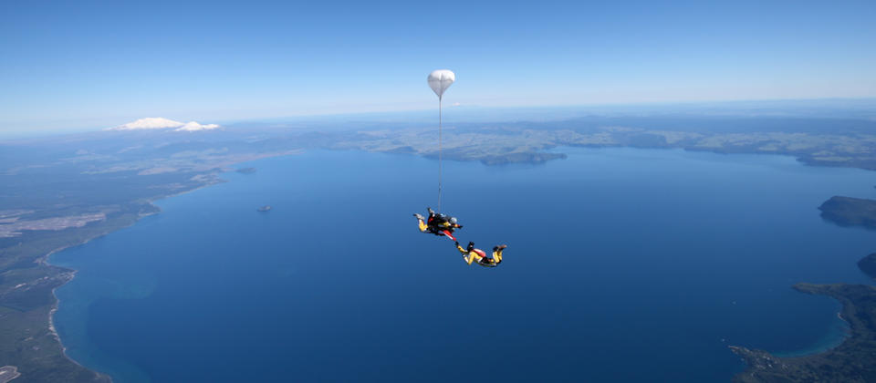 For the adrenaline junkies, doing a Taupō skydive should be at the top of their bucket list.
