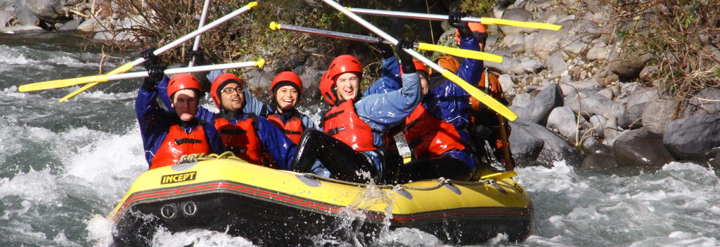Teamwork und fantastischer Spaß auf dem Tongariro River.