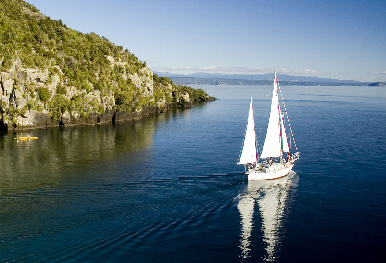 The West Coast region, on New Zealand's west coast of South Island is a wild place of rivers and rainforests, glaciers and geological treasures. Enjoy coastal scenery and glaciers or explore natural rivers and mountains on the West Coast.
