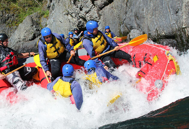 ホワイトウォーター・ラフティング