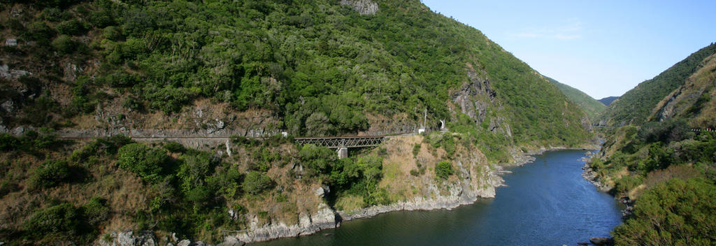 The Manawatu Gorge offers all kinds of adventures.