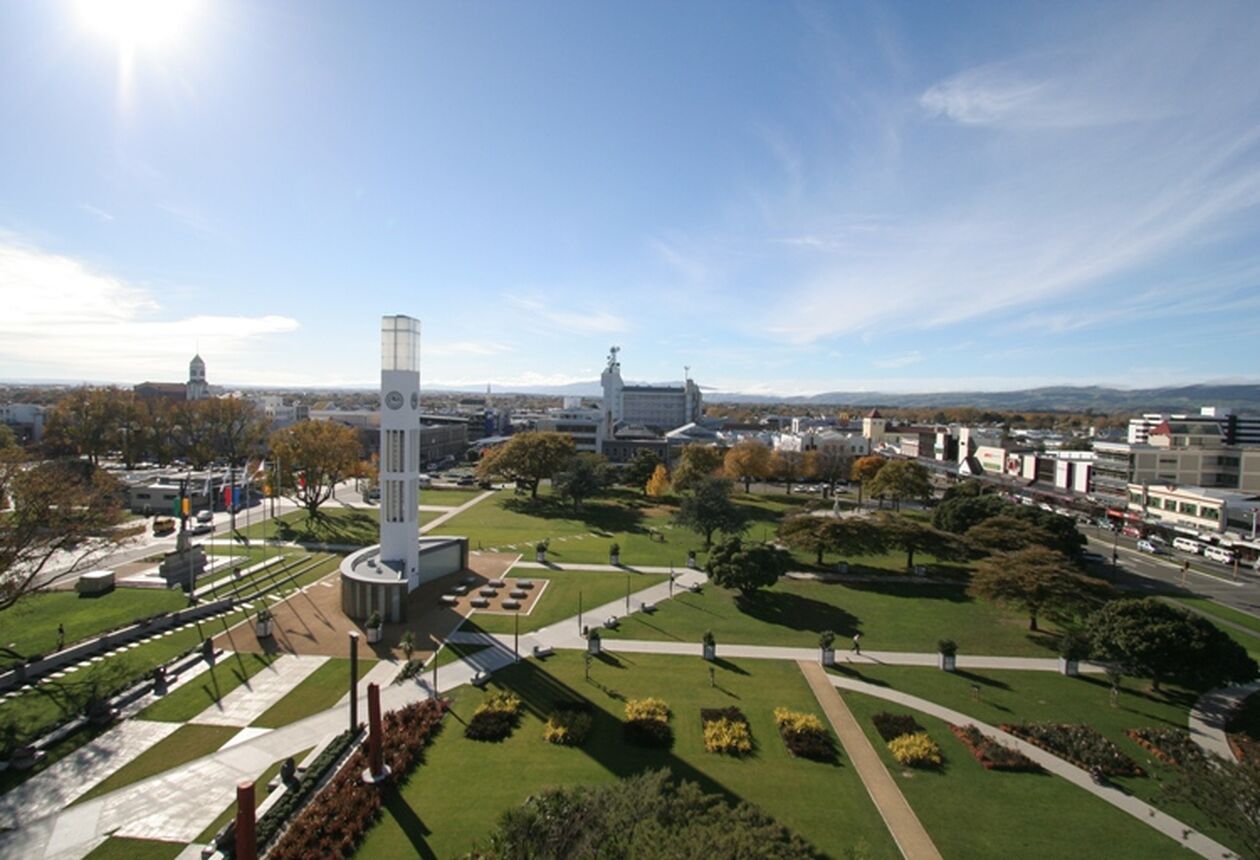 北帕尔默斯顿市拥有大城市的精致和多元，其周边地区堪称是户外爱好者的天堂。