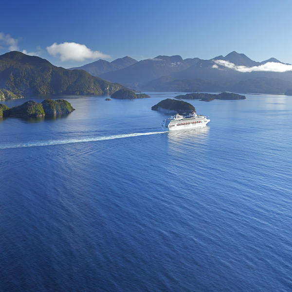 Cruising in the picture-perfect Marlborough Sounds