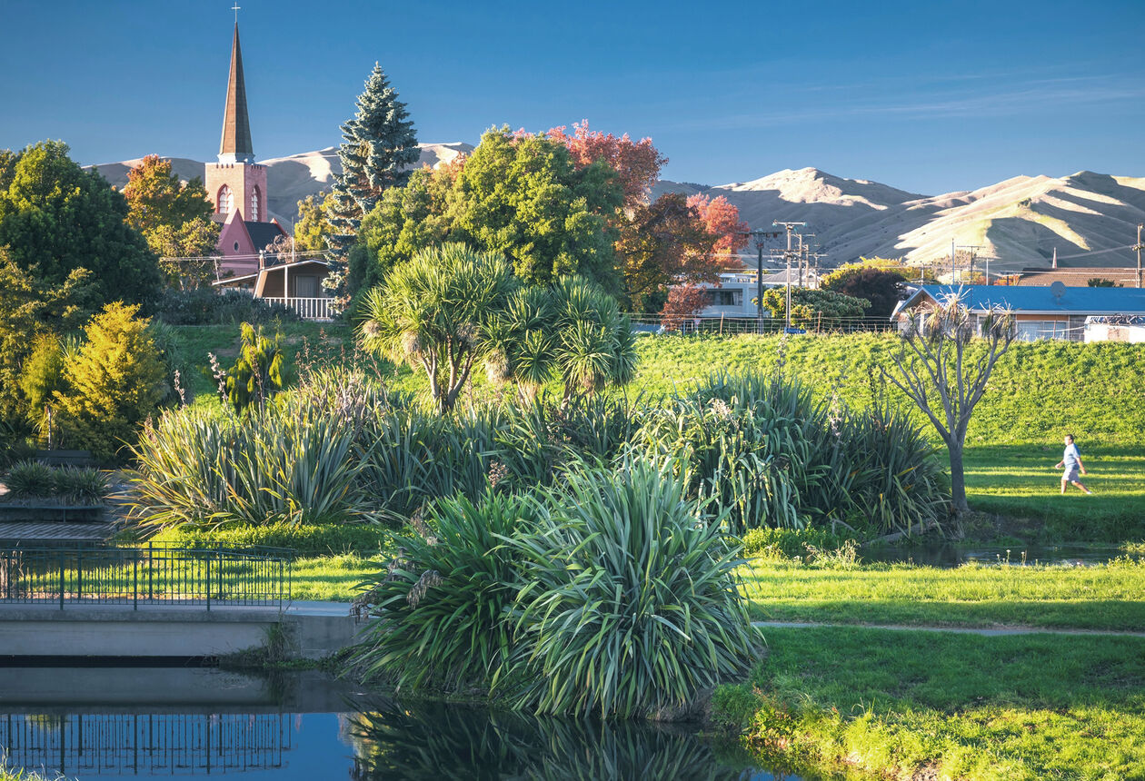 말보로 지역은 긴 일조시간, 소비뇽 블랑 와인, 말보로 사운드의 비경이 유명하다. 블레넘과 픽턴을 중심으로 여행을 시작하자.