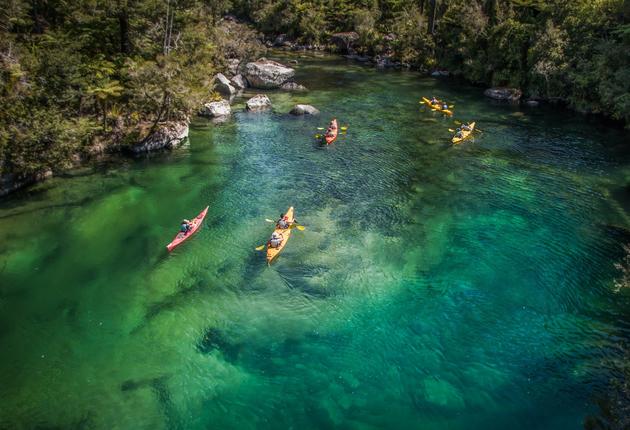 Find the top things to do in New Zealand this summer season. From kayaking and jet boating to hot pools and hikes, there is something for everyone. 