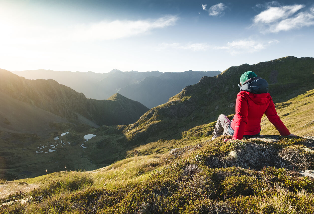 This Nelson Lakes hike is an epic 80km journey through an alpine landscape, traversing mountains, forests and rushing streams.