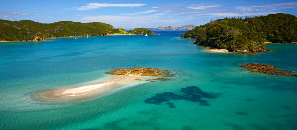 Dotted with picturesque islands both large and small, the Bay of Islands is spectacular.