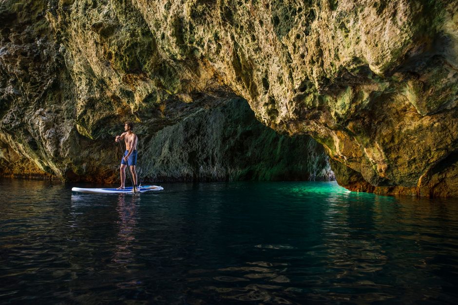 Get on the water and explore the wonder that is Poor Knights Islands, a marine reserve that is teeming with colourful and diverse natural habitats.