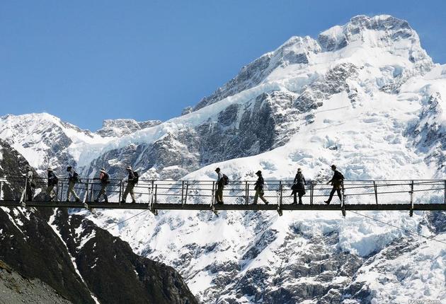 There is no better way to explore the South Island than by walking. Check out the many short, day and multi-day hikes available. Find out more.