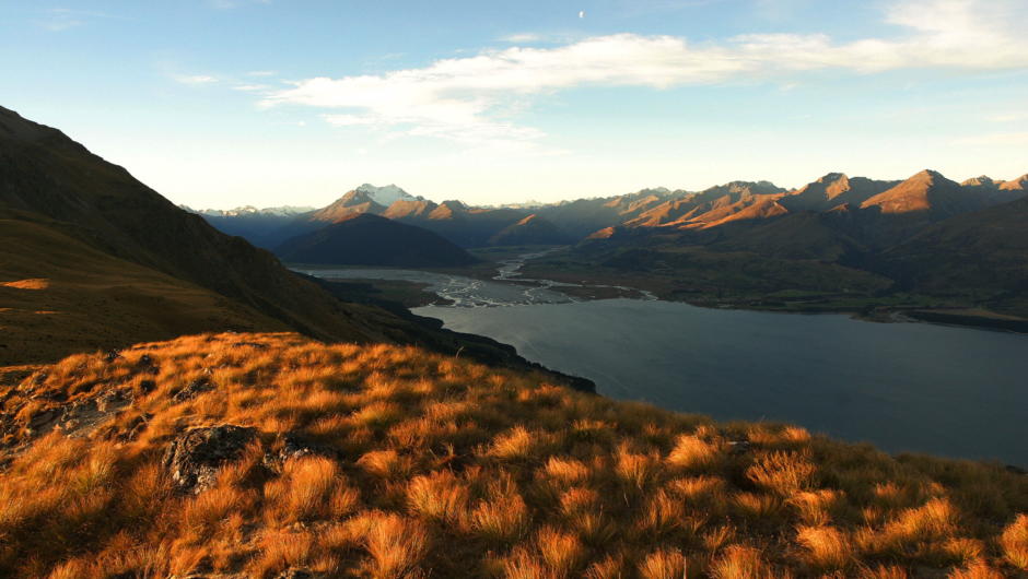 Great views of Mt Earnslaw and the surrounding valleys, appear as Isengard in the LOTR movies.