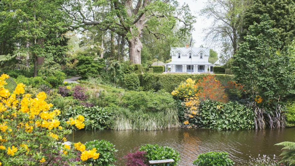 Woodlands Estate - historic homestead, stunning gardens, licensed cafe and venue for hire.