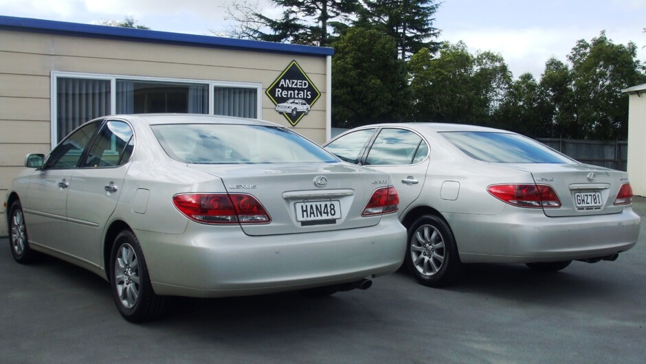 Lexus ES300s - 10 airbags, stability control, cruise control and much more