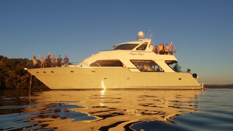 Regal Flyer, the most luxurious charter yacht on Lake Taupō.
Specialising in private charters for between 2-75 passengers.
