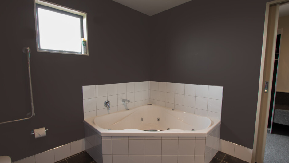 Premiere King Studio Unit - Spa Bath