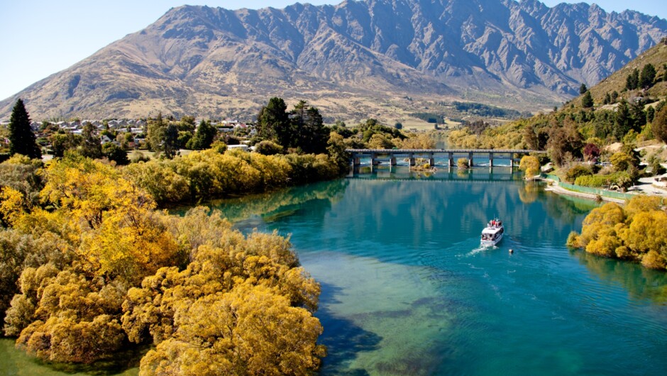 Go to the Kawarau Dam Bridge right at the end of the lake.