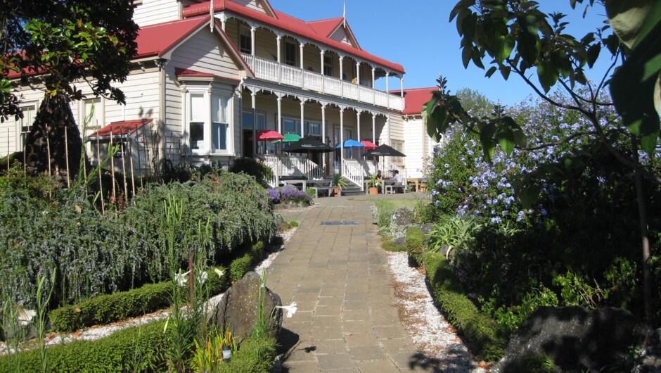 Lake House Arts Centre, Takapuna