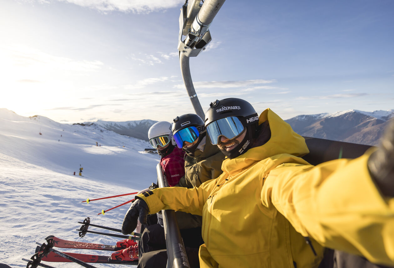 Der Winter, der von Juni bis August dauert, ist in den Regionen sehr unterschiedlich. Geh auf der Südinsel Skifahren oder genieße heiße Thermal-Pools auf der Nordinsel. Hier findest du heraus, wie du den Winter in Neuseeland am besten nutzen kannst. 