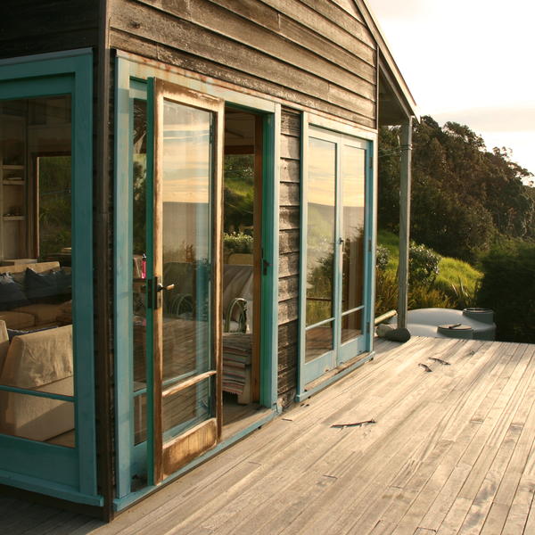 Una casa “bach” o casa para vacaciones neozelandesa.