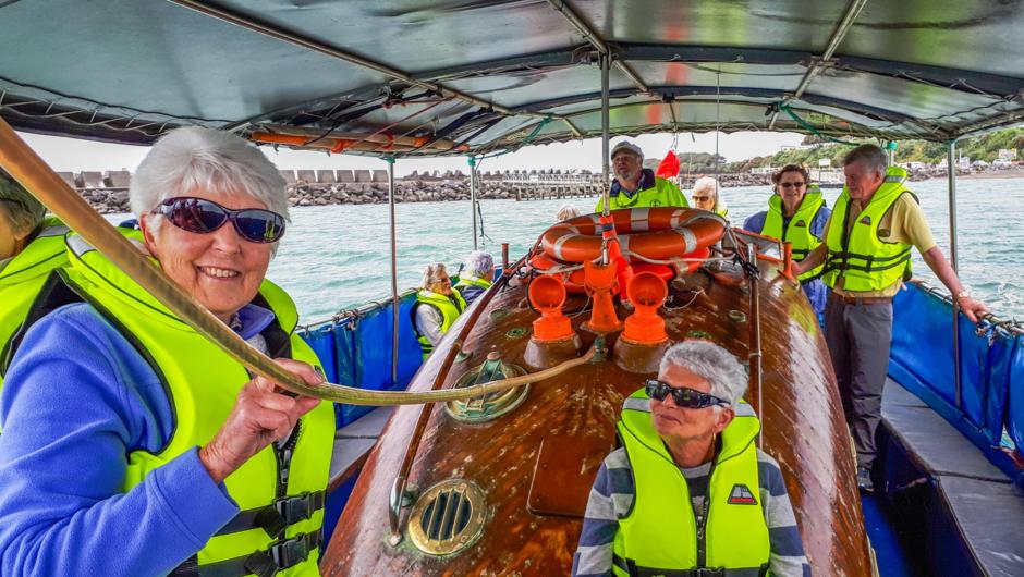 Sugar Loaf Islands Lifeboat Cruise - Christmas in Taranaki